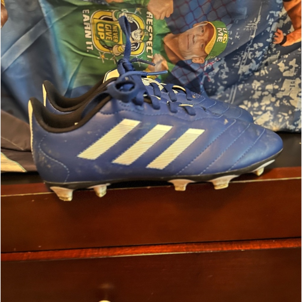 Soccer cleats